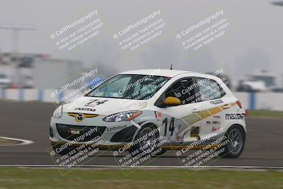 media/Jan-18-2026-CalClub SCCA (Sun) [[8bc6468723]]/Group 3 Race/Turn 1/